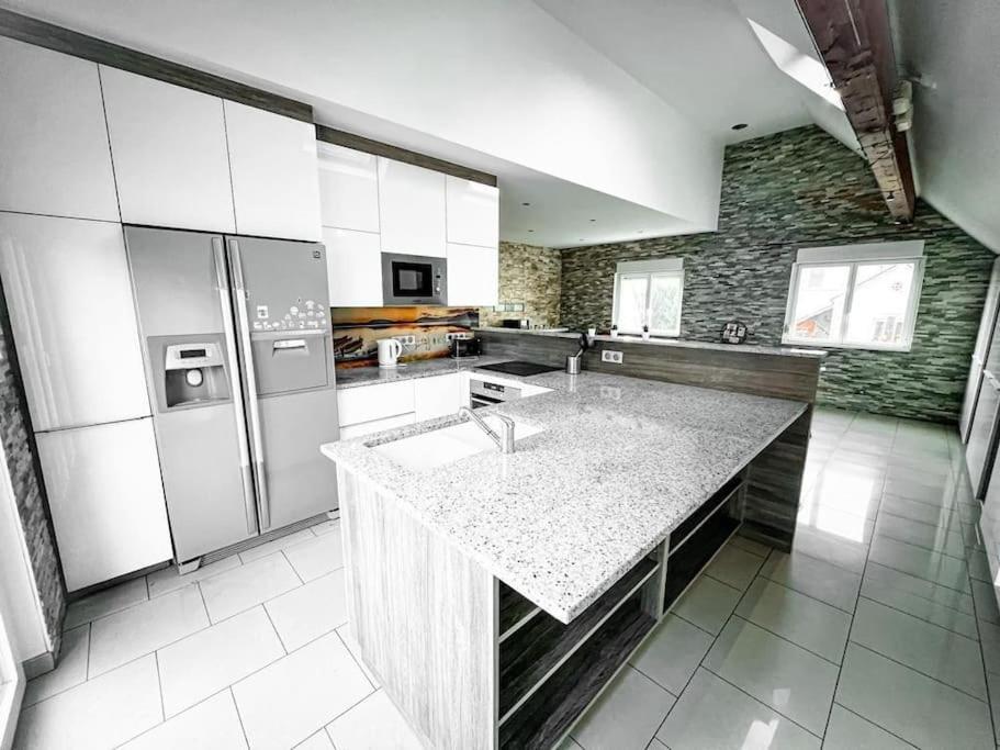 Villa Avec Piscine Interieure Holtzheim Екстер'єр фото